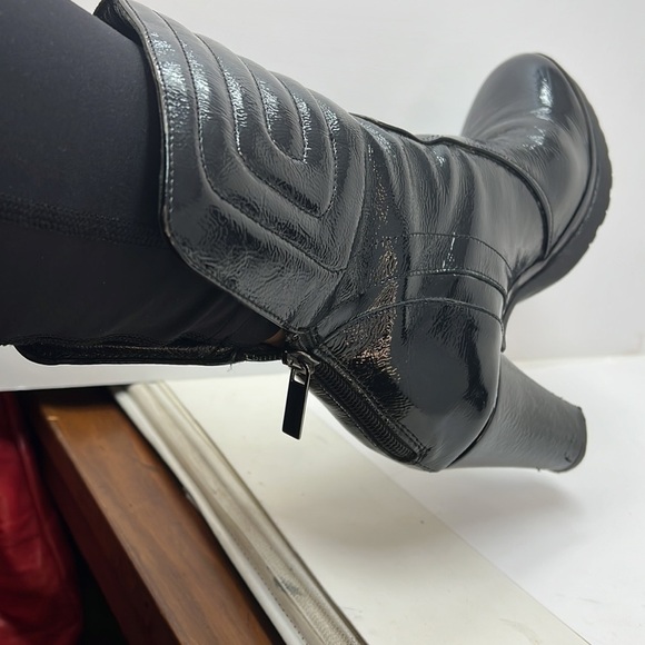 Aquatalia Sz 9 Black Patent Leather Mid Calf Back Zip Heel Boot - Picture 11 of 13